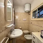 Mirto Beachside - 2br - Wi-fi - Ac - 100m From The - Bbq - Parking Vakantiehuis *