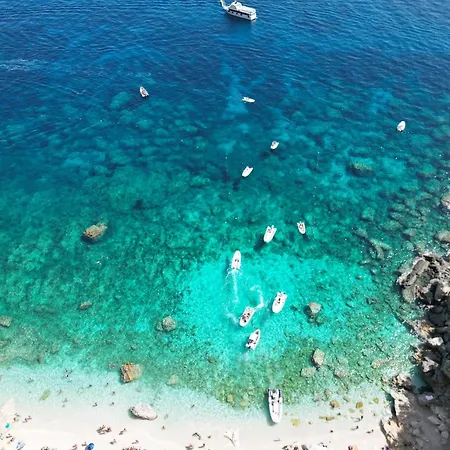 Mirto Beachside - 2br - Wi-fi - Ac - 100m From The - Bbq - Parking *