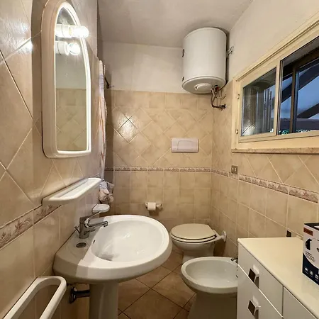 Mirto Beachside - 2br - Wi-fi - Ac - 100m From The - Bbq - Parking בית נופש *